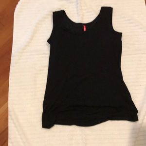 Ruby Ribbon Tank Top Size Medium Black